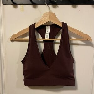 LULUELMON REVEAL KNIT FLORAL BRA. NWT